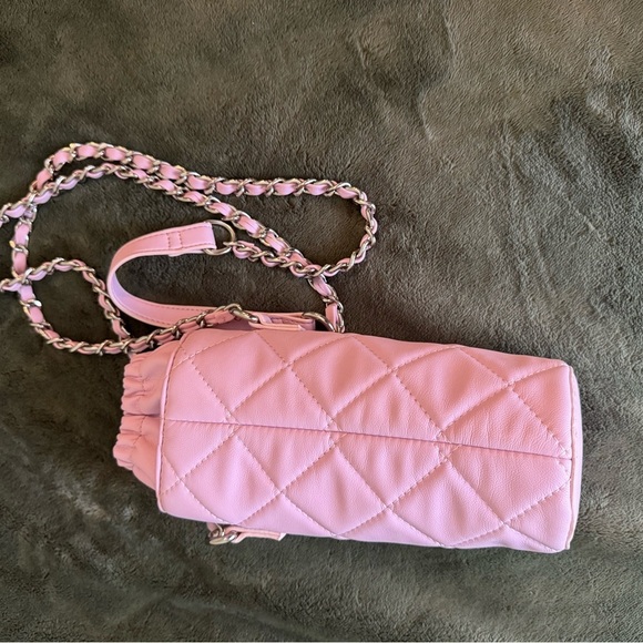 Steve Madden Pink Diamond
Quilted Faux Leather Quench
Water Bottle Cross… - Picture 4 of 6